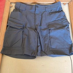 Duluth Trading Co. “Flex Dry on the Fly” Cargo Shorts in Slate Gray - Size 34